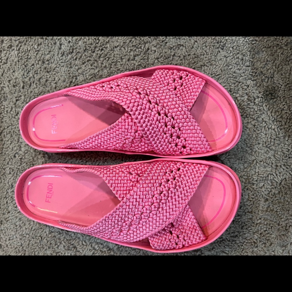 Womens FENDI Sandal Pre-Loved! Very good condition.
